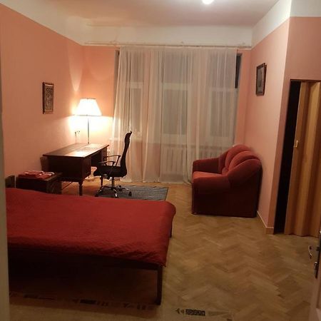 Ebu 28 Apartment Рига Екстериор снимка