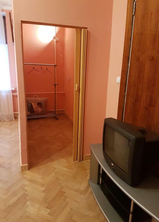 Ebu 28 Apartment Рига Екстериор снимка